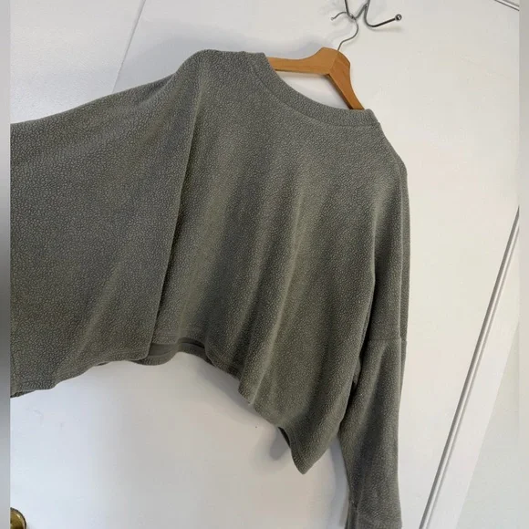 Joah brown drop shoulder sherpa pullover - Picture 2 of 5